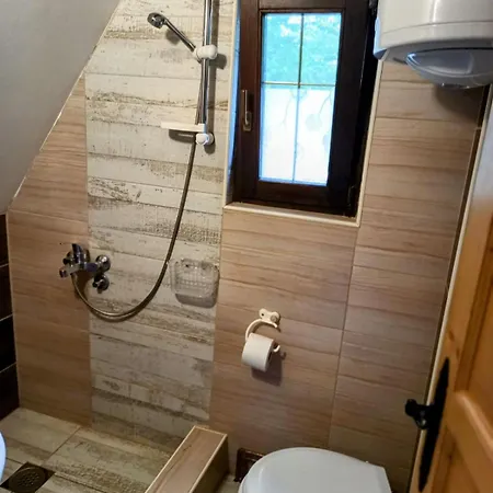 Konaci Gradina 3 *