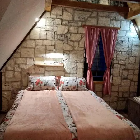 Konaci Gradina 3