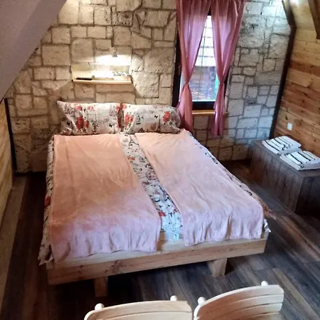 Konaci Gradina 3 Zaovine